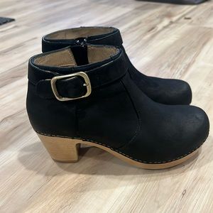 Dansko Autumn Black Nubuck Boots - Size 38